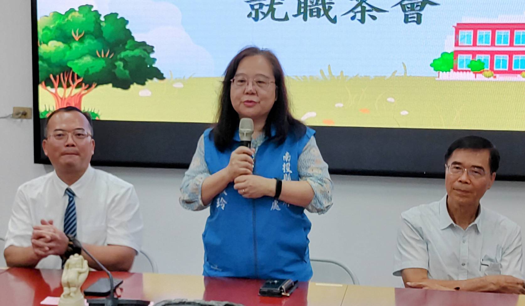 南投國小新任廖志家校長就職茶會 高朋滿...