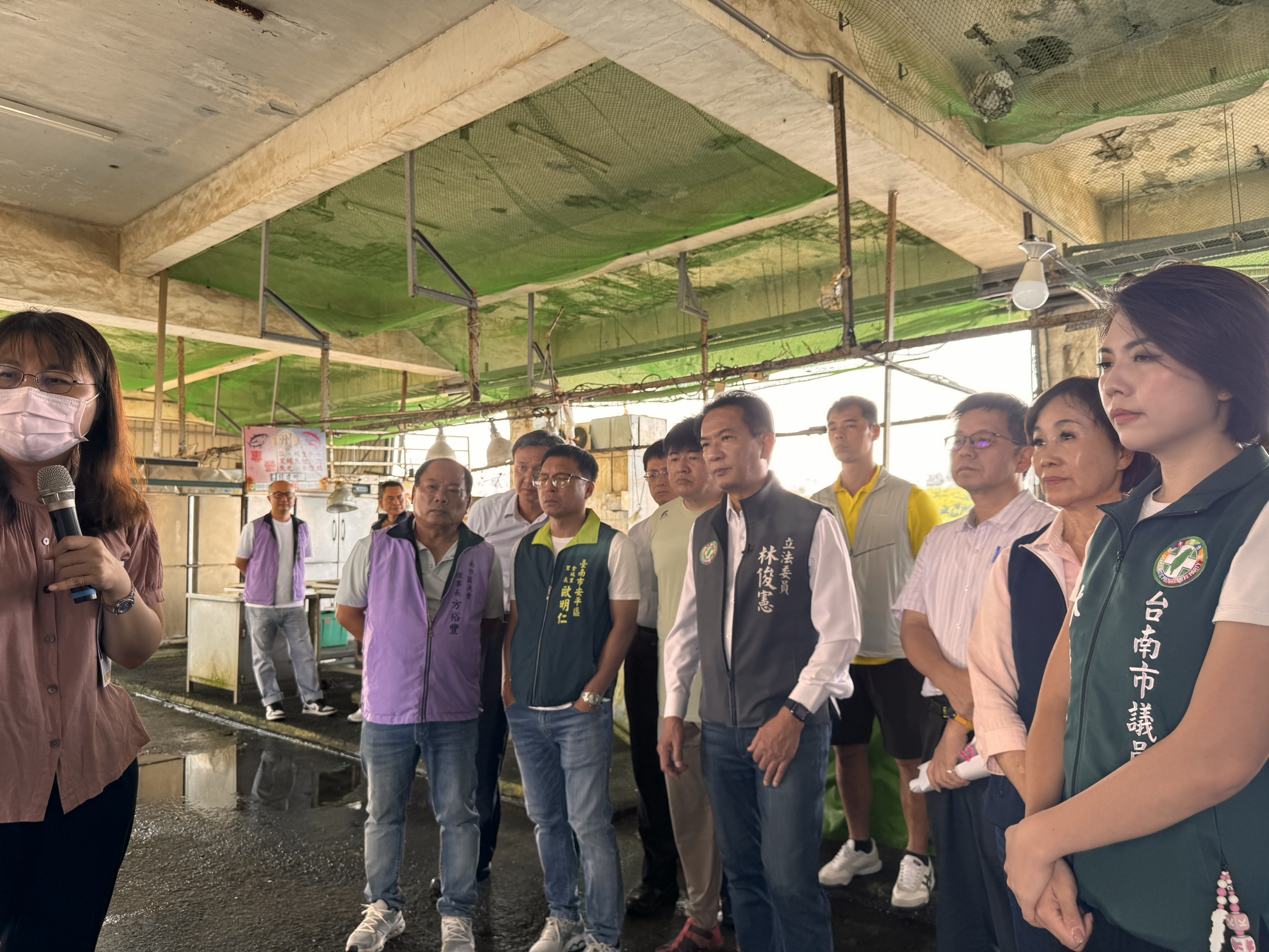 安平魚市場鋼筋外露、水泥塊剝落！立委林...